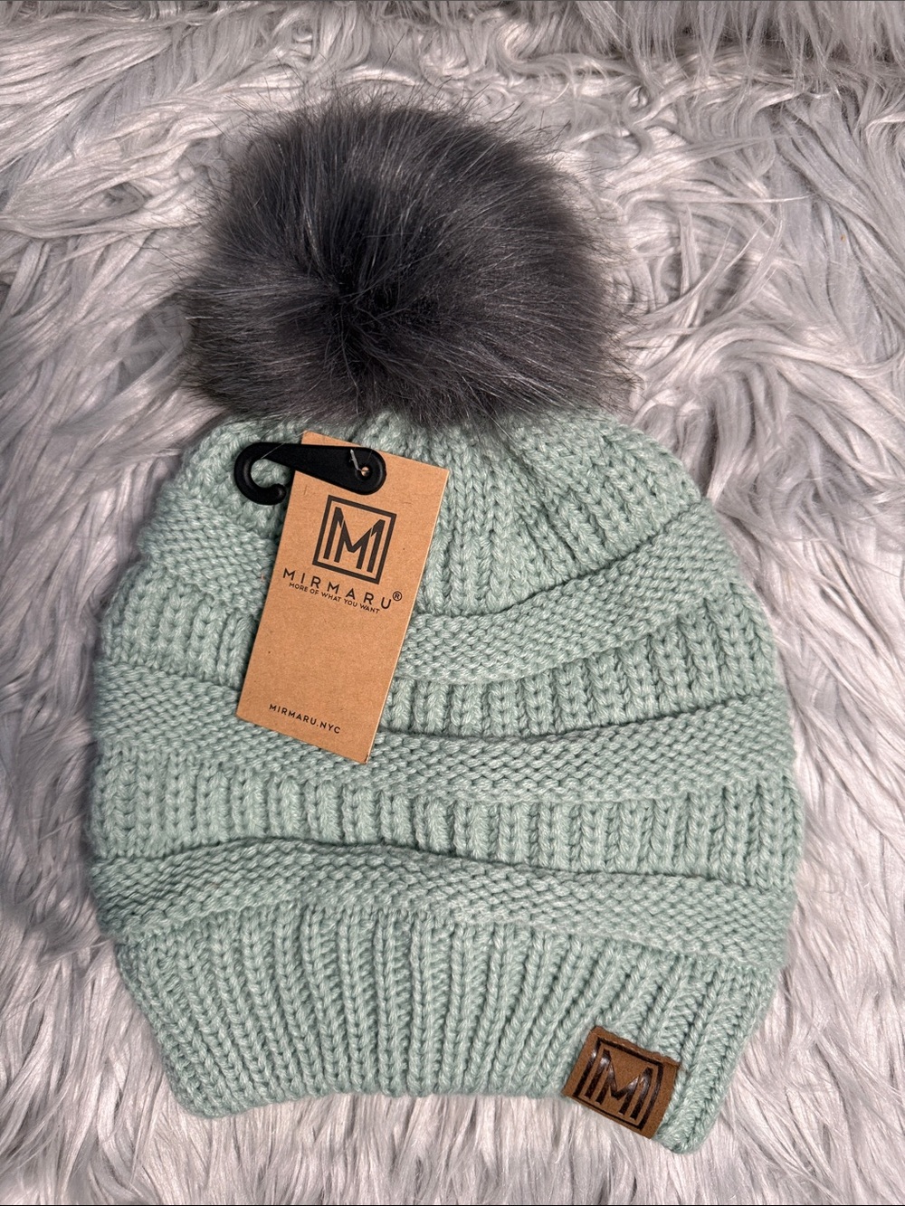 Mirmaru Mint Knit Pom Beanie Hat NWT - Picture 8 of 8